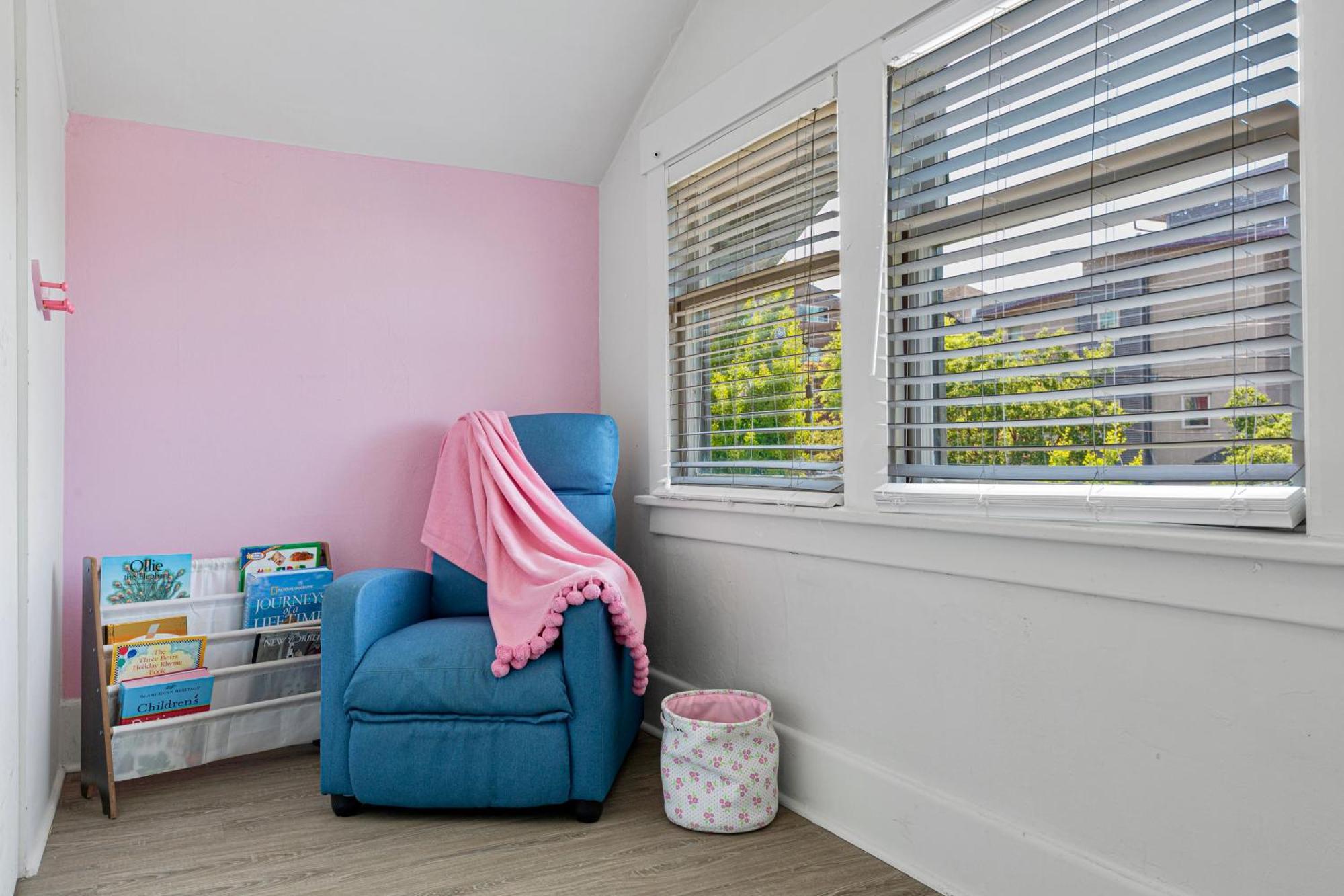 Vintage 3 Bedroom Home In Prime Eastlake Seattle With Private Parking Bagian luar foto