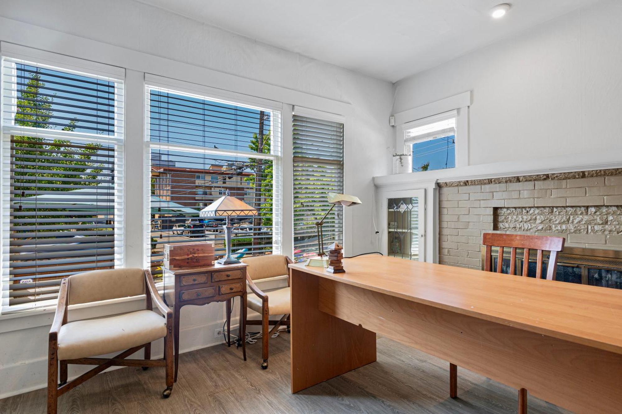 Vintage 3 Bedroom Home In Prime Eastlake Seattle With Private Parking Bagian luar foto