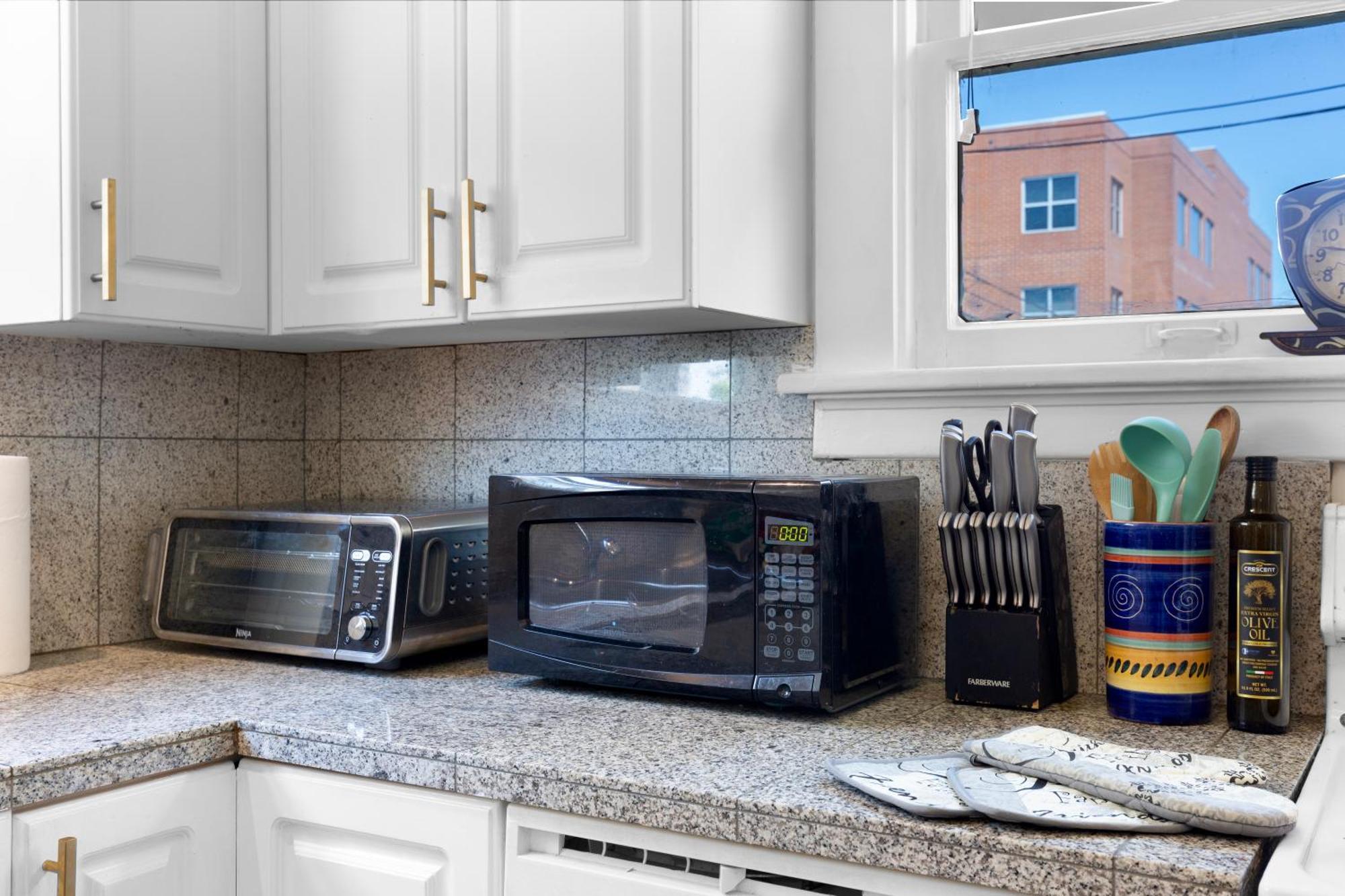 Vintage 3 Bedroom Home In Prime Eastlake Seattle With Private Parking Bagian luar foto